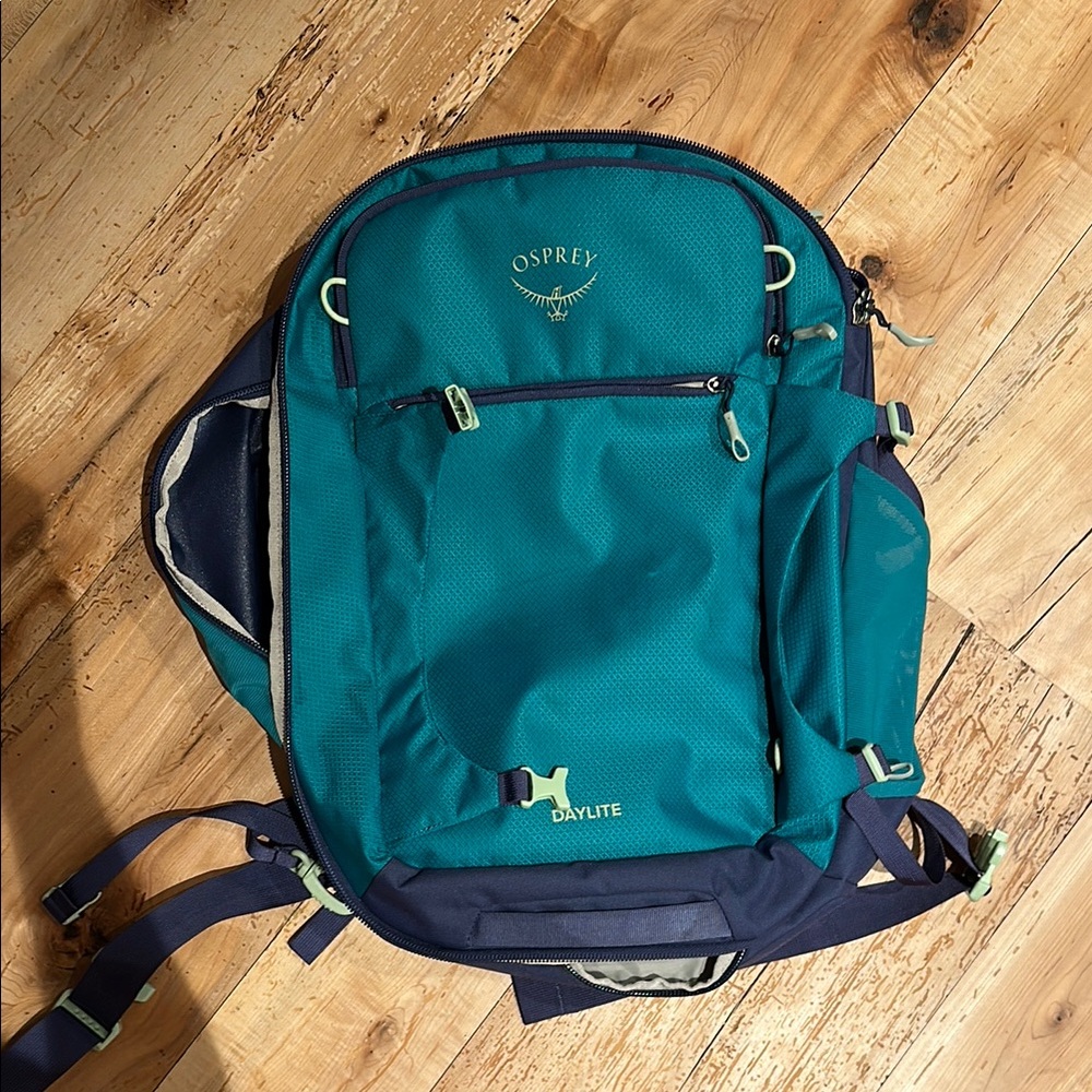 Osprey Daylite Carry-On 44L Travel Pack